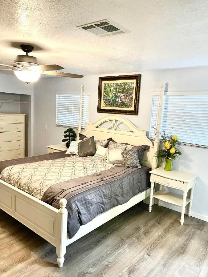 A Cozy Space Coast Retreat Holiday home *