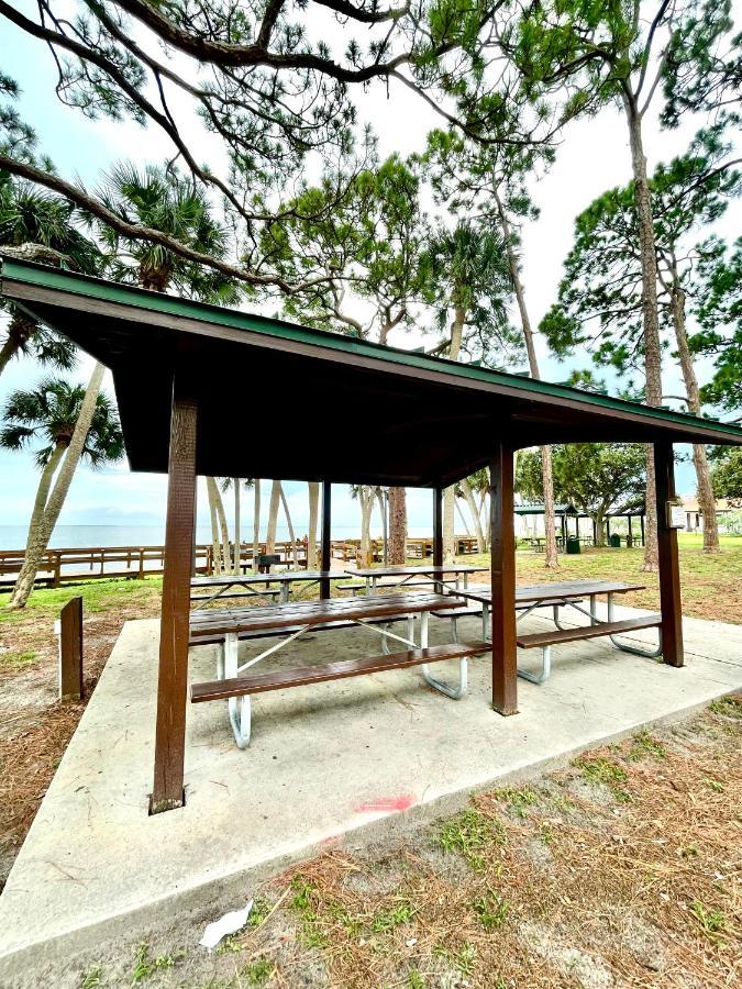 A Cozy Space Coast Retreat Holiday home *