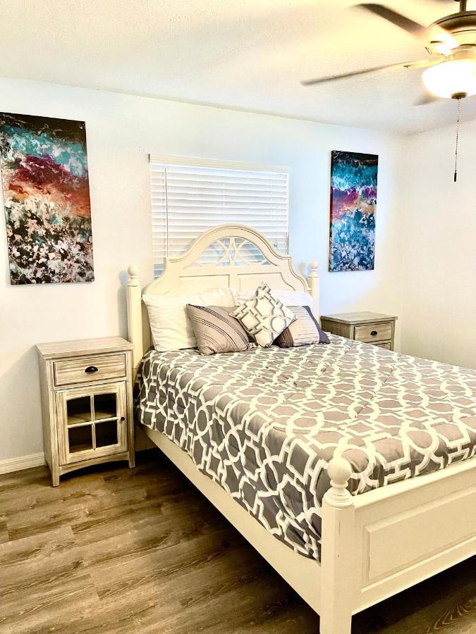 A Cozy Space Coast Retreat Holiday home