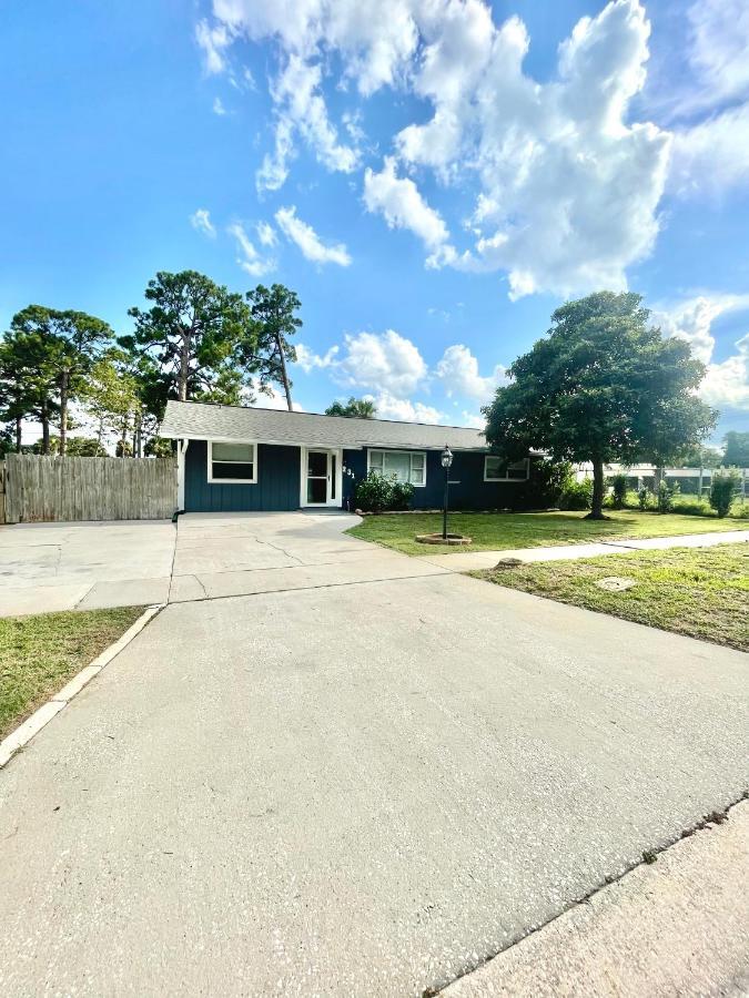 A Cozy Space Coast Retreat Titusville